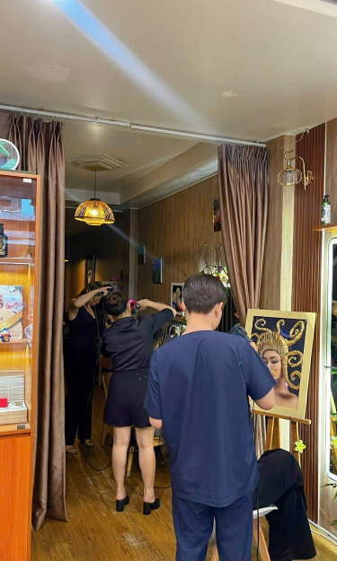 Nhân viên làm việc năng nổ